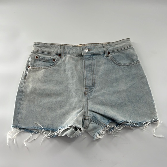⭐️GRLFRND Helena High Rise Cut Off Short